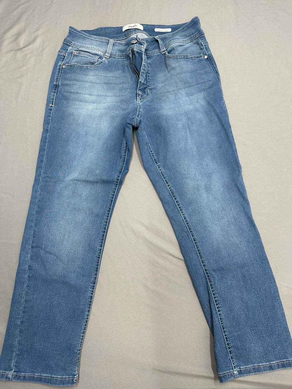 Angels Forever Young Women's Curvy Capri Jeans Size 12